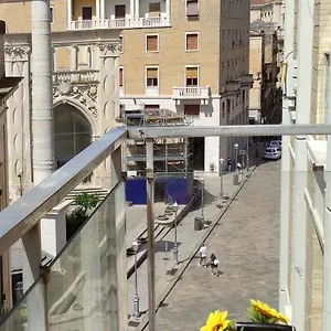 https://la-colonna-holiday-house.lecce-hotels.com