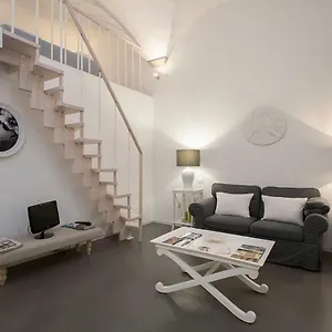 https://la-casa-bianca-florence.it-tuscanyhotel.com